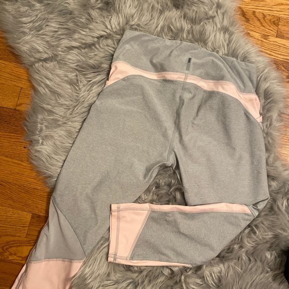 RBX Panel Capris with ✨Pockets✨ - Picture 3 of 3